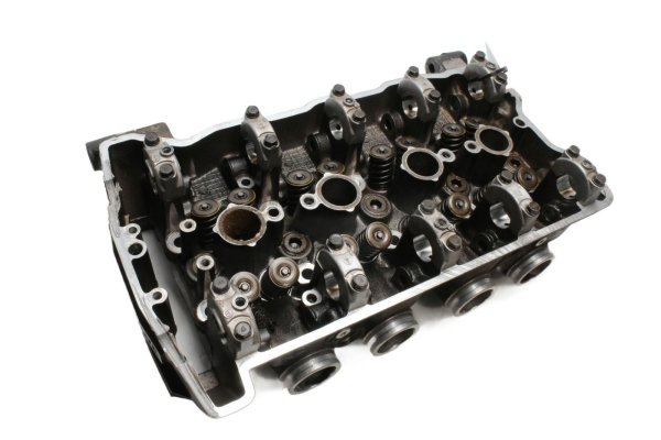 Culasse DOHC 16 soupapes, cache-culbuteurs Kawasaki GPZ 750 R ZX750G 85-86