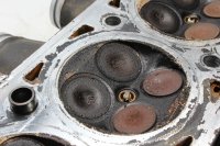 Culasse DOHC 16 soupapes, cache-culbuteurs Kawasaki GPZ 750 R ZX750G 85-86