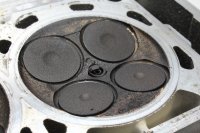 Sylinterikansi, venttiilikoppa, venttiilien ohjaus, imusarja Kawasaki ZX-7R ZX750P 96-03