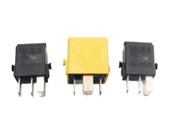 Electrical relay set 61361393412 61361389105 BMW R 1100 GS 259 0409 93-99