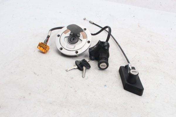 Lukkosarja, polttoainesäiliön korkki, virtalukko, ohjauslukko BMW R 1150 GS R21 0415 99-04