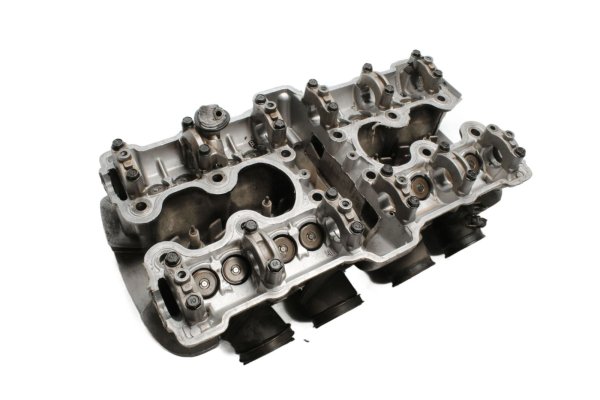 Cylinder head, valve cover, valves Honda CB 900 FB Boldor SC01/81 81-81