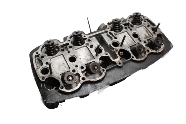 Culasse, guide de soupape, ressorts de soupape, siège détanchéité Honda CB 750 C RC06 81-83