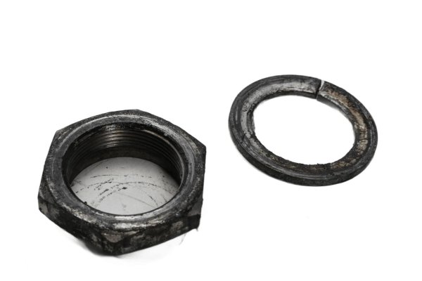 Rear wheel hub nut locking plate Triumph Speed Triple 955 T509 509 99-01