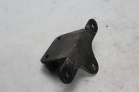 Takaosan alaosan verhoilupaneelin kiinnike Triumph Speed Triple 955 T509 509 99-01