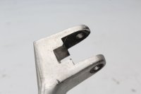 Vasemman takajalkatuen kiinnike Triumph Speed Triple 955 T509 509 99-01