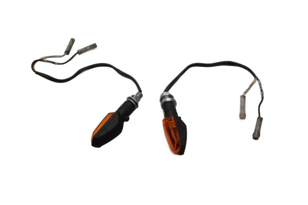 Juego de intermitentes traseros izquierdo y derecho, color naranja. Triumph Speed Triple 955 T509 509 99-01