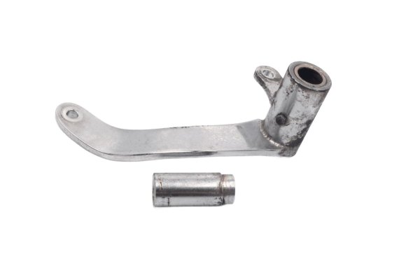 Voetsteunbeugel steunplaat rechtsvoor Moto Guzzi California III VW 87-93