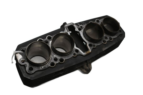 Blocco cilindri, camicie dei cilindri, lato di aspirazione a quattro cilindri Kawasaki ZR 7S ZR750F H 01-04