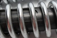 paire damortisseurs chromés arrière Harley-Davidson Dyna Street Bob 1690 FXDB 16-16