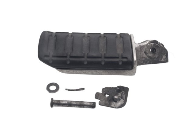 Rear right passenger footrest rubber pad holder Honda XL 1000 V SD01 99-00