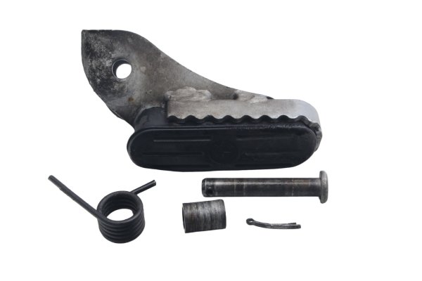 Front right footrest rubber pad holder spring BMW R 1150 GS R21 0415 99-04