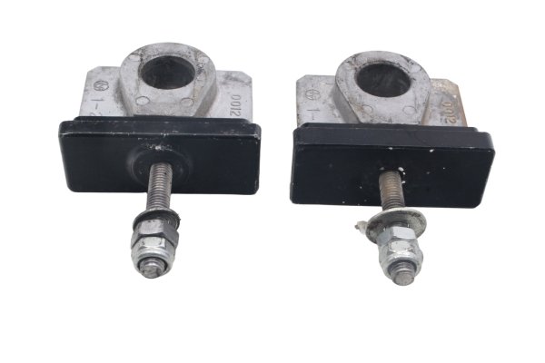 Chain tensioner swingarm axle adjuster Kawasaki ZR-7S ZR750F/H 01-04
