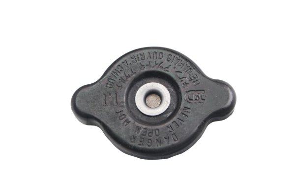 Radiator cap pressure seal engine cooling Kawasaki ZR-7S ZR750F/H 01-04