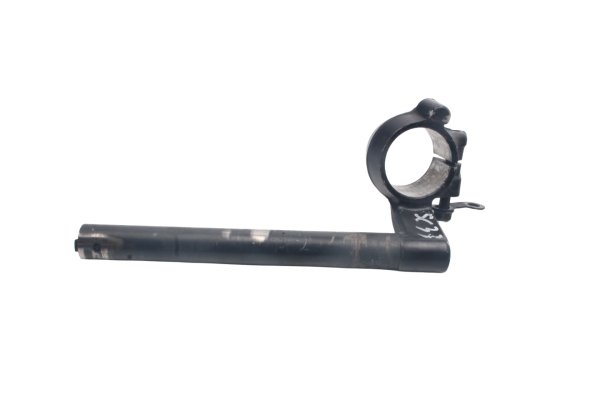 Oikea ohjaustangon uloke, 22 mm:n kiristin, ohjaustangon hallintalaitteet Honda CBR 900 RR SC33 96-97
