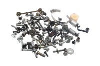 vis restantes du cadre de carénage Honda CBR 900...