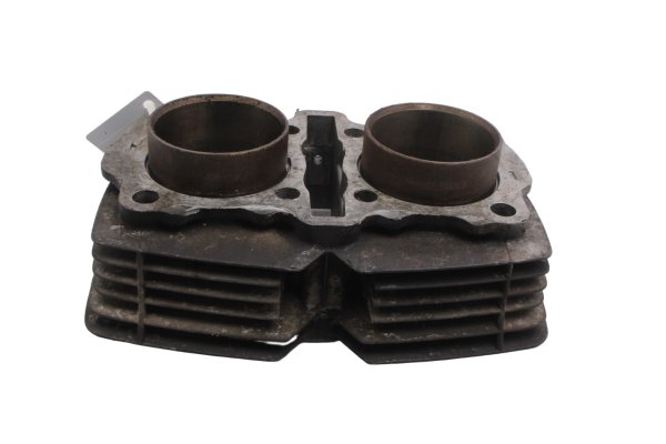 Bloc-cylindres, chemises de cylindres, ailettes de refroidissement, deux cylindres Honda CM 400 T NC01 80-83