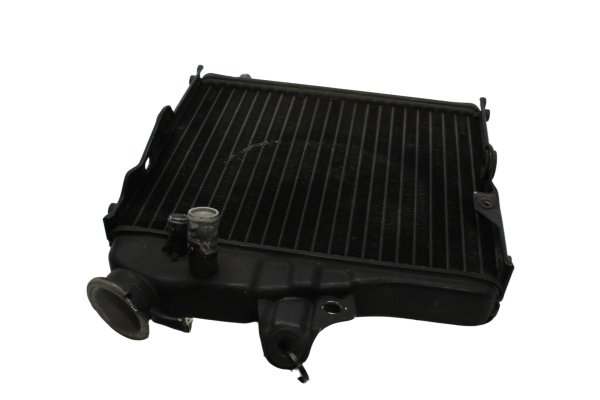 Radiador Enfriador de agua Sistema de refrigeración del motor Yamaha XZ 550 11U 82-84