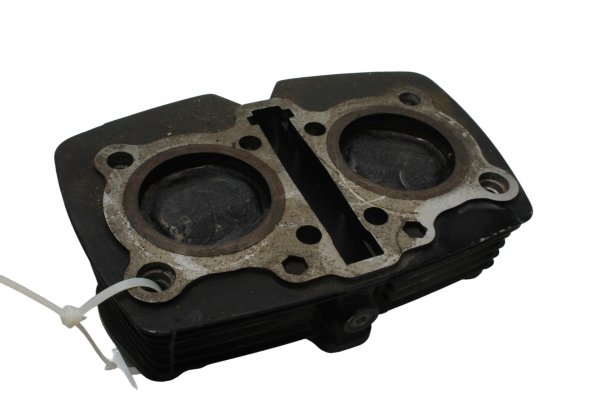 Par de cilindros y pistones, dos cilindros refrigerados por aire Honda CM 400 T NC01 80-83