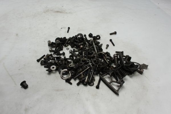 Schroevenset, motorbehuizing, pakkingen, veren Yamaha XS 750 SE 3L3 80-82