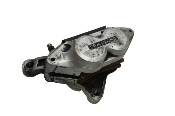 Bromsok fram höger, tvåkolvs Sumitomo-bromsok Yamaha V-Max 2WE 91-06