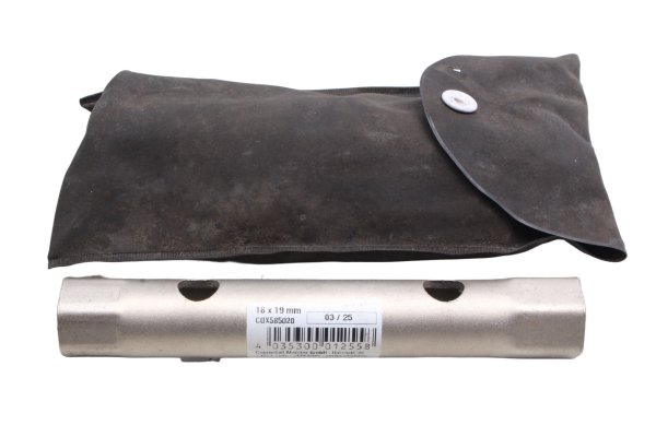 On-board tool set, tool bag, wrench Kawasaki ZR 7S ZR750F H 01-04