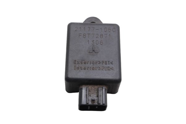 CDI control unit ignition unit control box ignition module Kawasaki ZR 7S ZR750F H 01-04