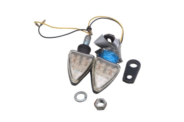 LED-takasuuntavilkut, vasen ja oikea, kolmionmuotoiset BMW R 1200 GS K25 0307 R12 04-07