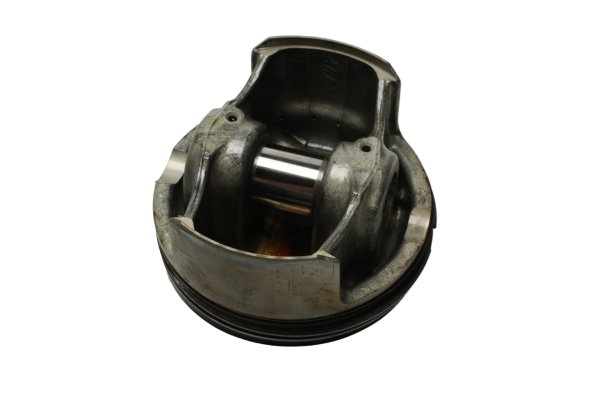 Piston avec axe et segments cylindre avant moteur Suzuki TL 1000 S AG 97-01