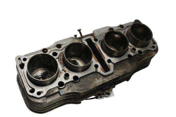 Cylinder kolvar motorblock ringar bultar sats Suzuki GSX 750 E GS75X-E 80-83