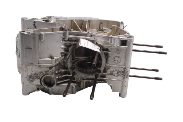 Kampikammio moottorilohko öljypohja nastat 227.3.001.2A Ducati ST4 916 02-02