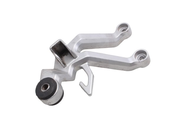 Supporto pedana passeggero posteriore sinistro Suzuki SV 1000 S WVBX 03-07