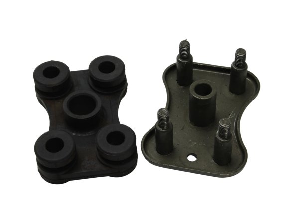 Tankfäste hållare bak gummibussning dämpare platta Suzuki SV 650 S WVBY 03-06