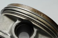 Kolv främre cylinder med ringar och bult motor Suzuki SV 650 S WVBY 03-06
