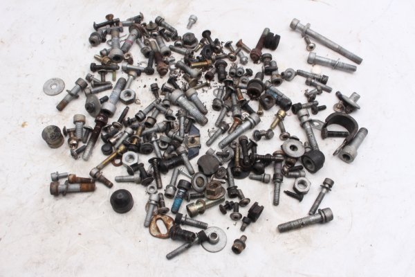 Skruvar bultar muttrar brickor sats reservdelar BMW K 1200 GT K41 0548 02-05