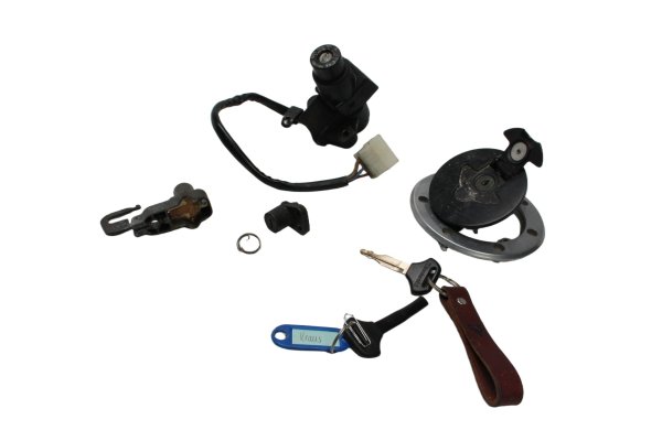 Lukkosarja virtakytkin tankin korkki satula Kawasaki ZR 7S ZR750F H 01-04