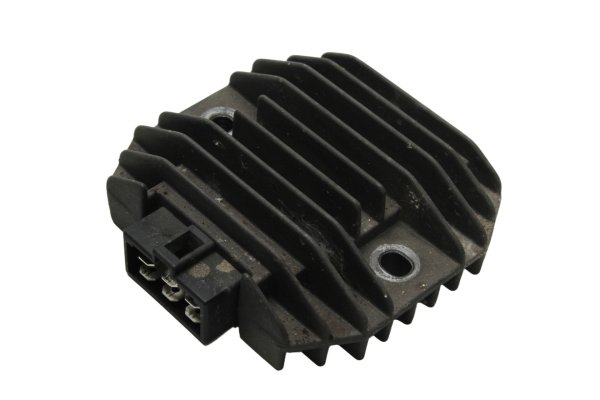 Jännitteensäädin tasasuuntaaja regulaattori laturi Kawasaki ZR 7S ZR750F H 01-04