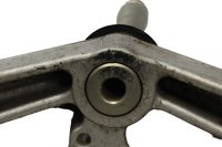 Nedre gaffelkrona styrbult styrhuvud gaffelbrygga Suzuki TL 1000 S AG 97-01
