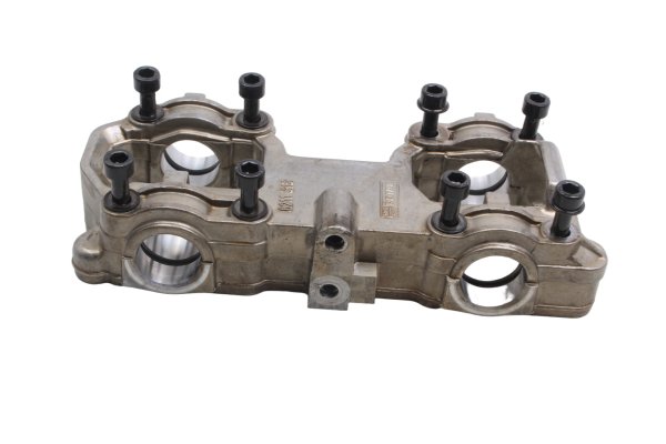 Camshaft bearing bridge holder caps cylinder head BMW F 650 GS R13 0175 04-08