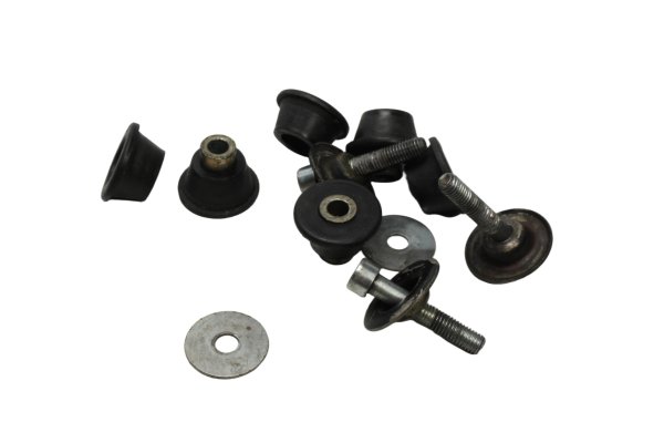 Footrest bracket rubber mounts set right BMW K 100 RS 2 Ventiler K589 0502 83-89