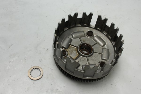 Kytkinkori primäärihammaspyörä ja aluslaatta YAMAHA BT 1100 Bulldog RP05 02-06