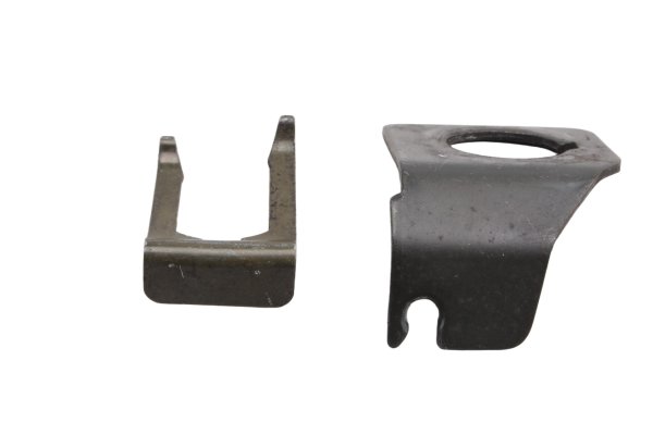 Hose bracket line holder retaining clip rear left Suzuki SV 1000 S WVBX 03-07