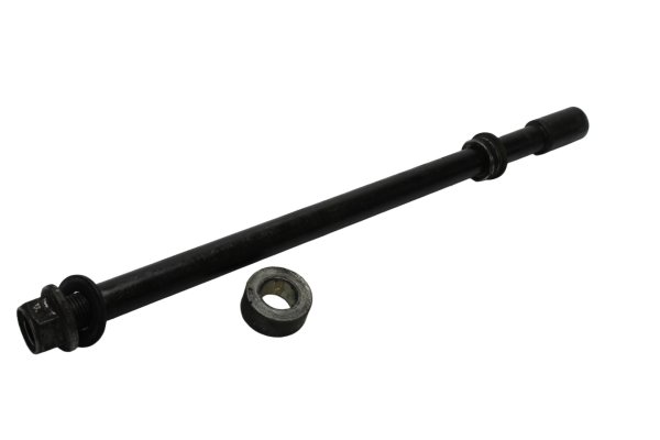 Takaakseli pyörän kiinnitystappi mutterilla YAMAHA BT 1100 Bulldog RP05 02-06