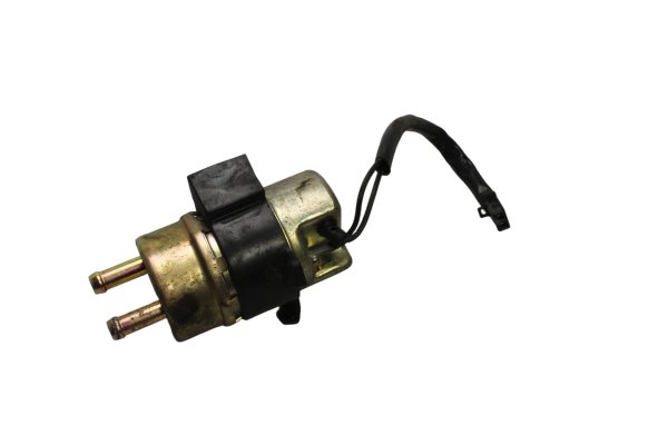 Polttoainepumppu bensapumppu kumipidikkeellä YAMAHA BT 1100 Bulldog RP05 02-06