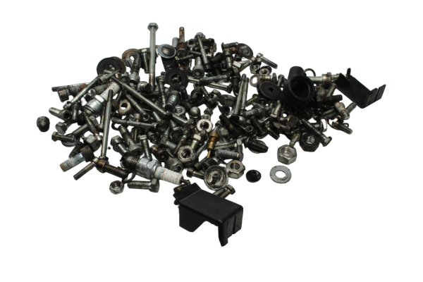 Pultit ruuvit mutterit aluslevyt sarja Moto Guzzi California III i.e VY 90-93