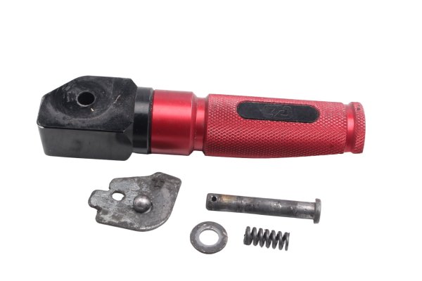 Passagerarfotpinne fotsteg röd bakre vänster sida Honda CBR 900 RR SC50 02-03