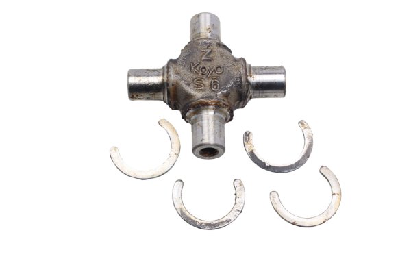 Ristinivel kardaaniakseli vetoakseli takana YAMAHA BT 1100 Bulldog RP05 02-06