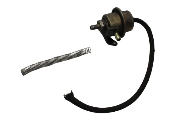 Fuel pressure regulator FPR injection mount bracket BMW K 100 K100 K589 82-88