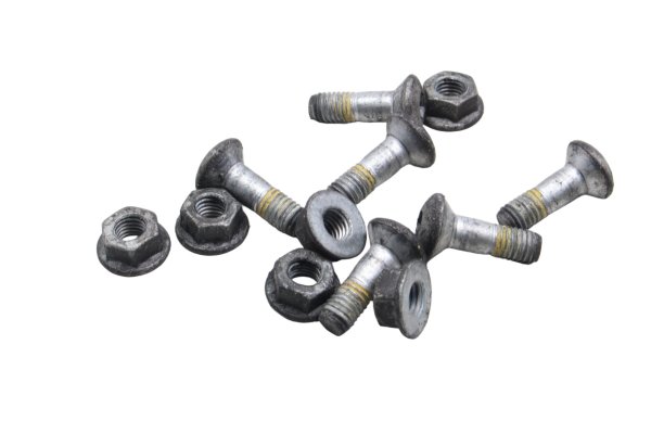 Tandwielbouten kettingblad moeren set achter KTM 640 LC4 DUKE 2 DK2 99-07