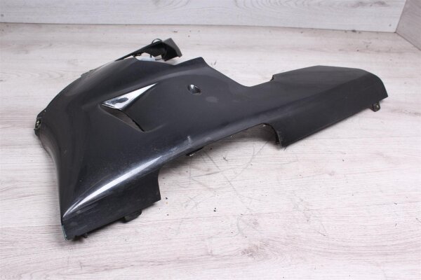 Cubierta lateral inferior izquierda Yamaha YZF-R1 RN04 00-01